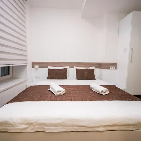 Modern And Design Near Cathedral Apartment Sarajevo